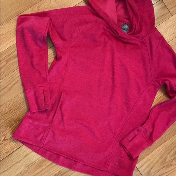 3/$20✨Champion Women's Vibrant Red Hoodie - Picture 10 of 10